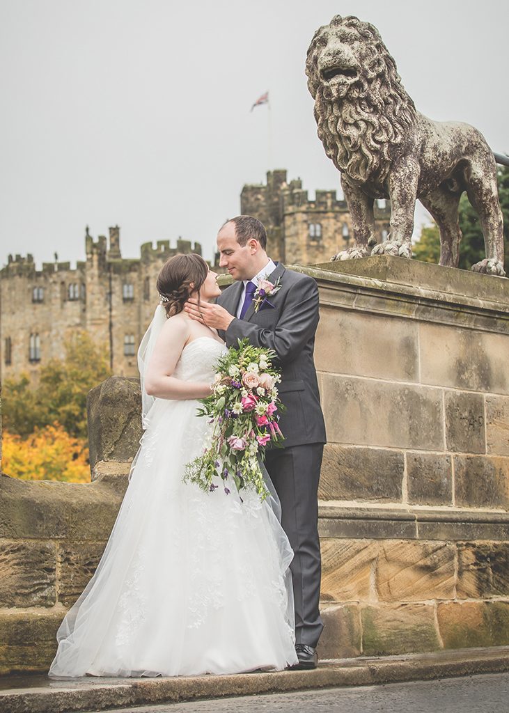 bride and groom lion bridge alnwick