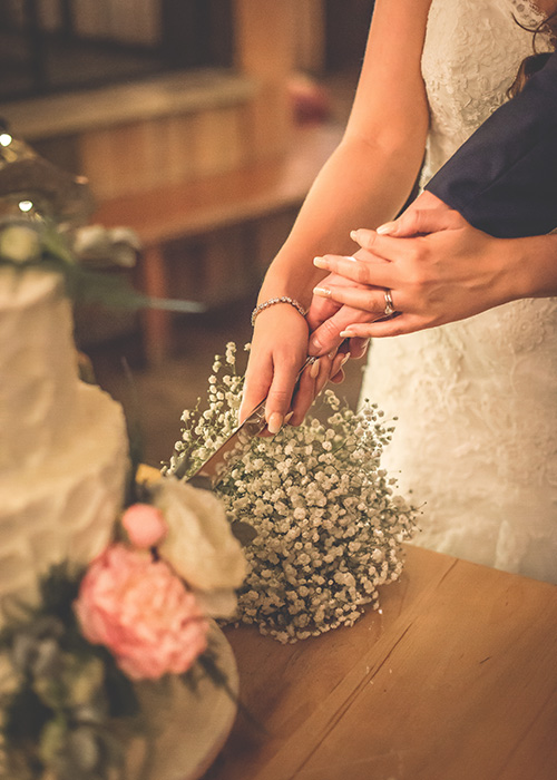 cutting cake