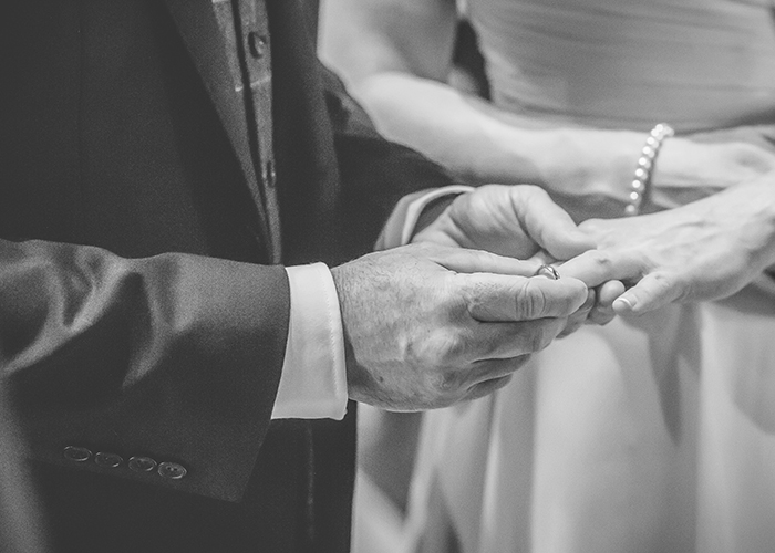 jesmond dene house wedding exchanging rings