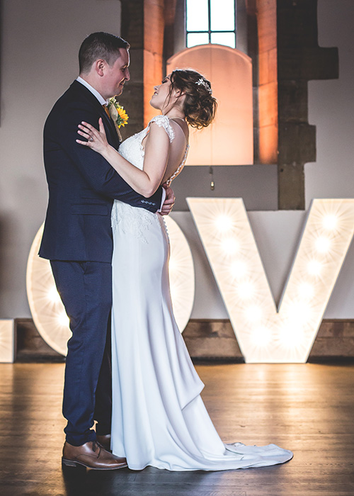 colour wedding first dance portrait